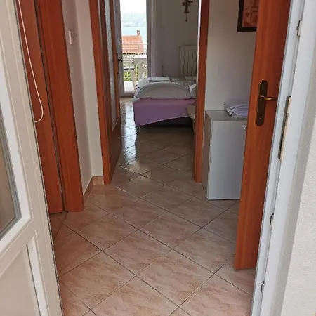 Apartman With Parking Space - 18855 Novi Vinodolski