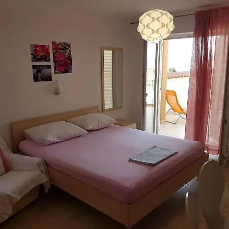 With Parking Space - 18855 Apartman