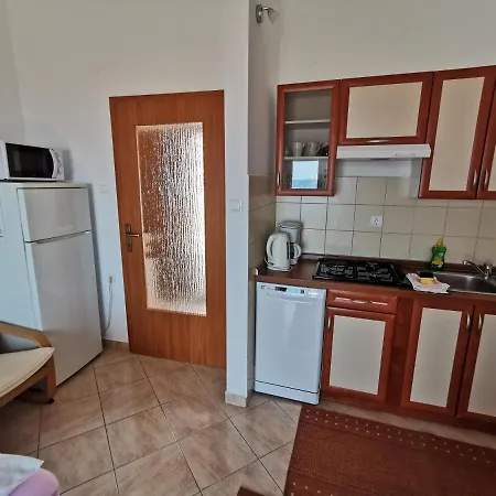 With Parking Space - 18855 Apartman Novi Vinodolski