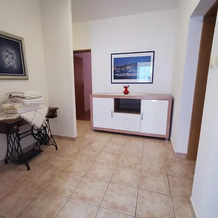 With Parking Space - 18855 Apartment Novi Vinodolski