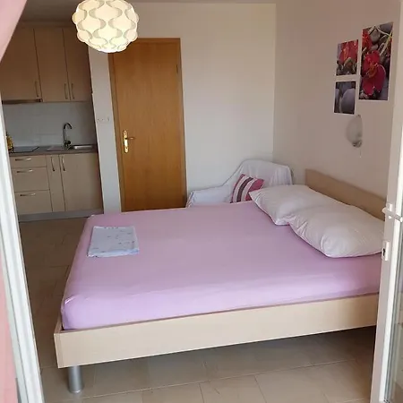 With Parking Space - 18855 Apartman