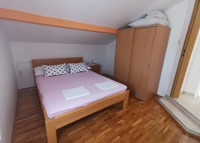 With Parking Space - 18855 Daire *